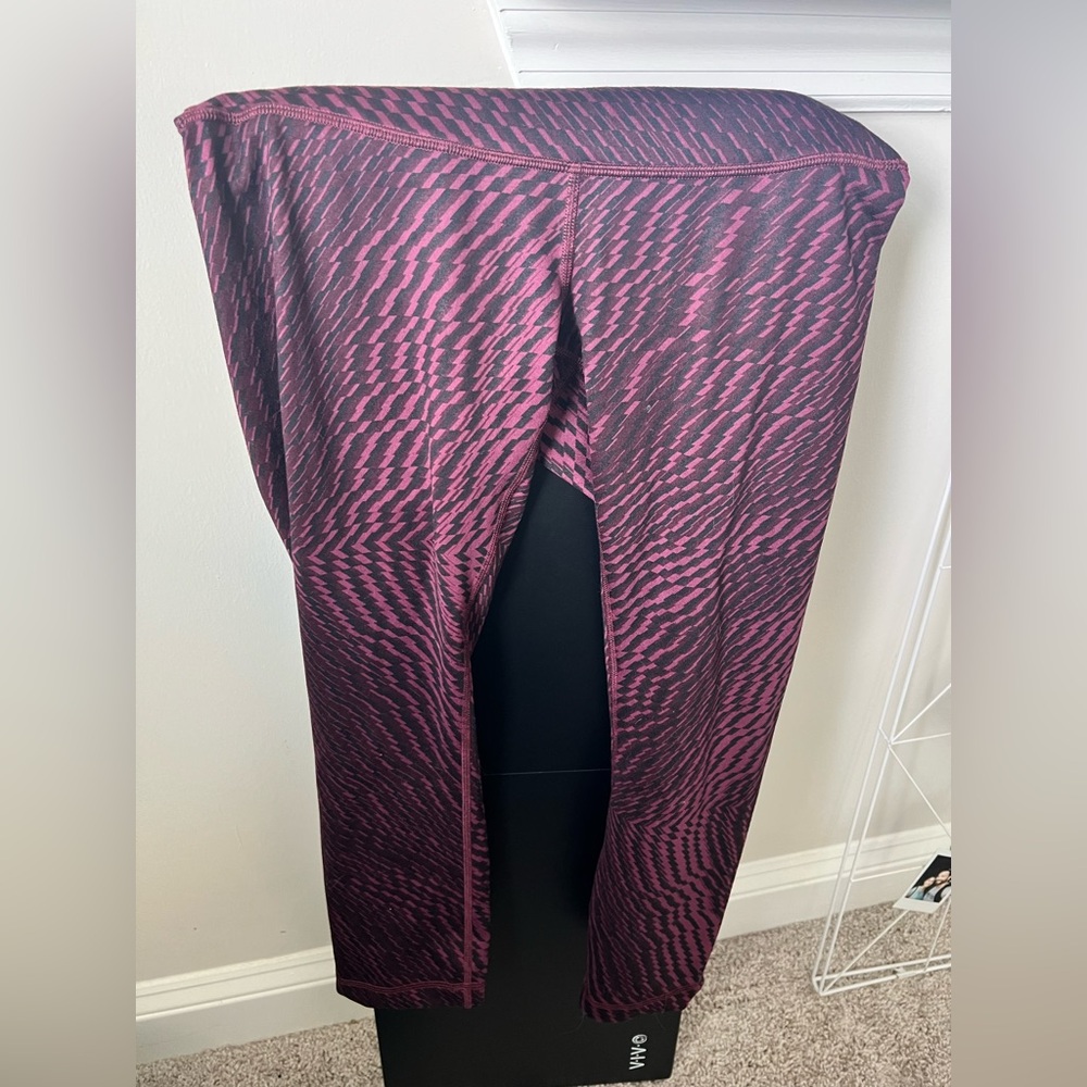 Lululemon Wunder Under Size 6 Crop
